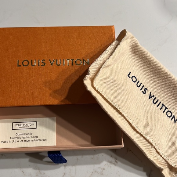 Louis Vuitton Key Pouch NIB - Picture 5 of 7